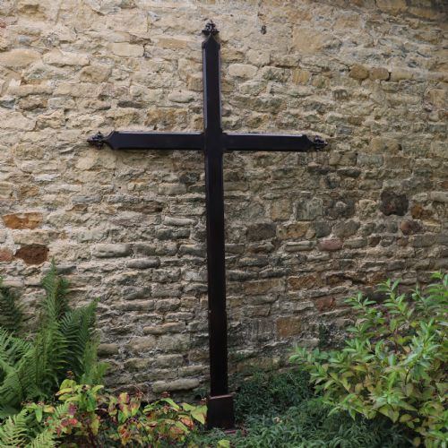 large english crucifix in the manner of awn pugin - CATEGORY: ANTIQUE MISCELLANEOUS - DATED 1850