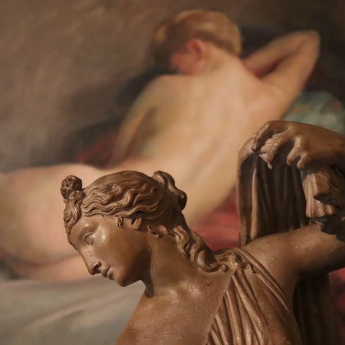 19TH CENTURY ITALIAN EARTHENWARE STATUE OF VENUS CALLIPYGE - ADDITIONAL PHOTO 2
