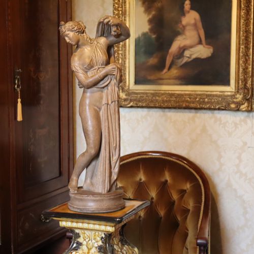 19TH CENTURY ITALIAN EARTHENWARE STATUE OF VENUS CALLIPYGE - ADDITIONAL PHOTO 9