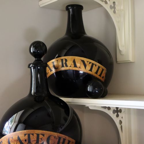 RARE PAIR OF 19TH CENTURY ENGLISH AMETHYST GLASS APOTHECARY BOTTLES - ADDITIONAL PHOTO 4
