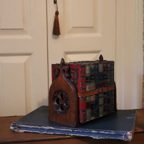 PAIR OF LATE VICTORIAN GOTHIC REVIVAL OAK BOOKENDS - ADDITIONAL PHOTO 2