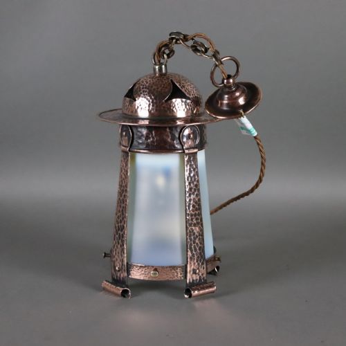 SMALL ARTS CRAFTS HAND PLANISHED LANTERN CIRCA 1910 - ADDITIONAL PHOTO 1