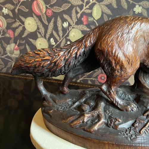19TH CENTURY BLACK FOREST CARVED WOODEN FOX - ADDITIONAL PHOTO 2