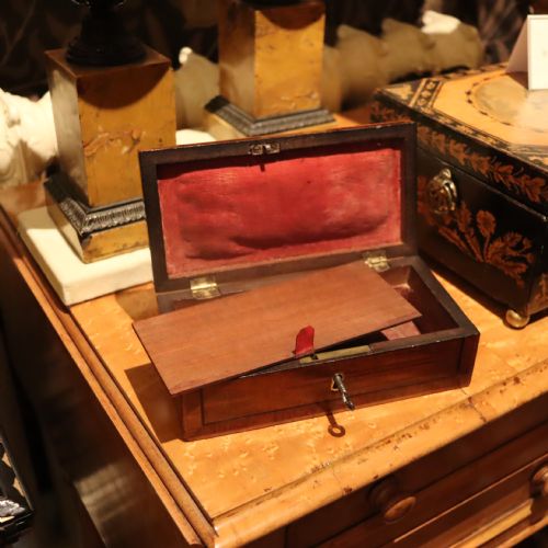 REGENCY MAHOGANY TRINKET BOX - ADDITIONAL PHOTO 2