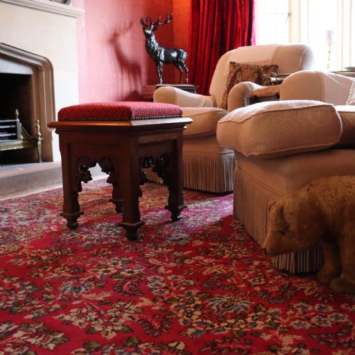 A VICTORIAN GOTHIC REVIVAL OAK STOOL IN THE MANNER OF PUGIN - ADDITIONAL PHOTO 1