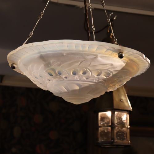 p maynadier an art deco opalescent glass light shade - CATEGORY: ANTIQUE LIGHTING - DATED 1930