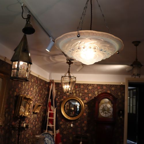 P MAYNADIER AN ART DECO OPALESCENT GLASS LIGHT SHADE - ADDITIONAL PHOTO 1