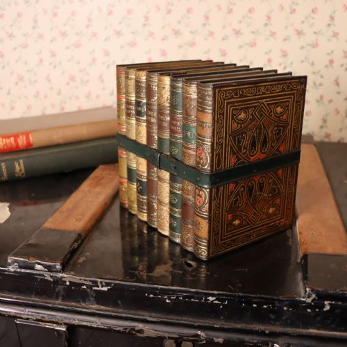 A HUNTLEY PALMER BUNDLE OF BOOKS BISCUIT TIN - ADDITIONAL PHOTO 2