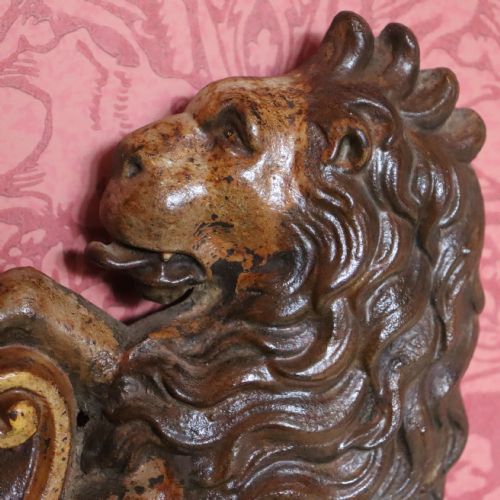 A VICTORIAN CAST IRON RAMPANT LION DOORSTOP - ADDITIONAL PHOTO 2
