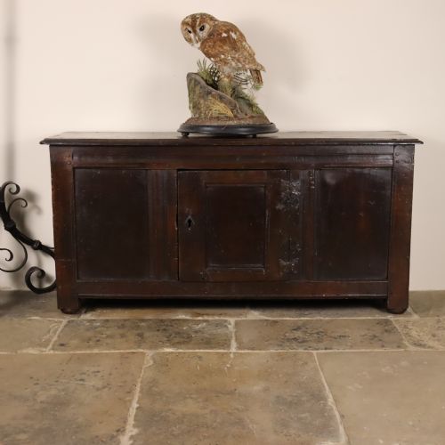 17TH CENTURY OAK CUPBOARD - ADDITIONAL PHOTO 1