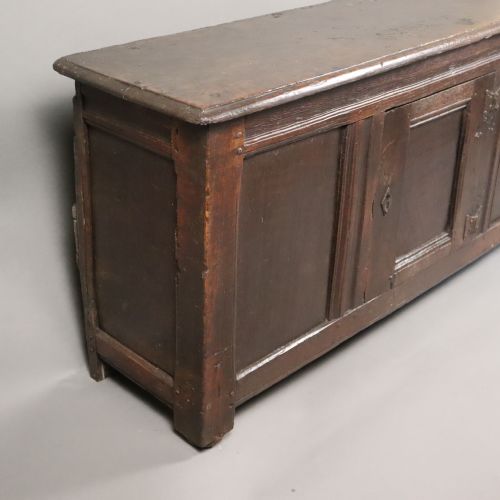 17TH CENTURY OAK CUPBOARD - ADDITIONAL PHOTO 4