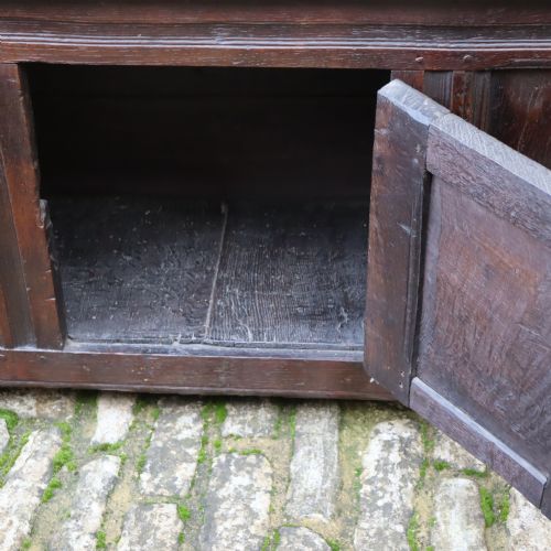 17TH CENTURY OAK CUPBOARD - ADDITIONAL PHOTO 7