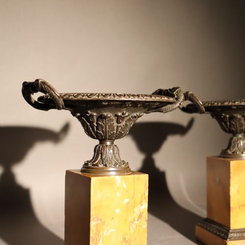 PAIR OF GRAND TOUR BRONZE SIENNA MARBLE TAZZA - ADDITIONAL PHOTO 4