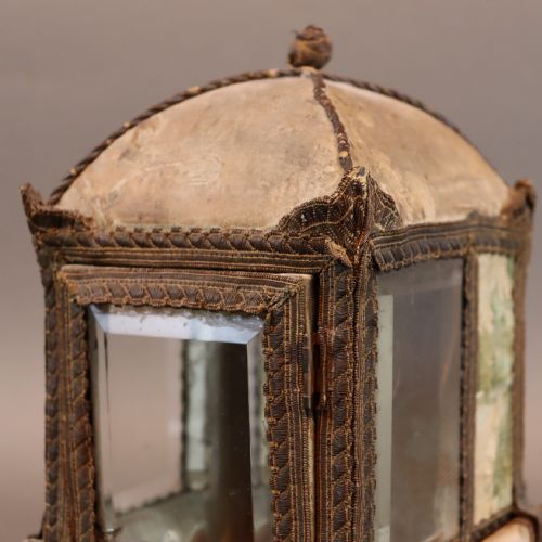 MID19TH CENTURY FRENCH TABLE TOP SEDAN CHAIR - ADDITIONAL PHOTO 7
