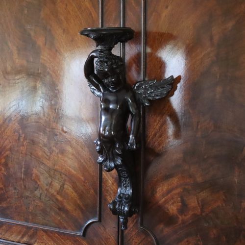 PAIR OF 19TH CENTURY ENGLISH LIMEWOOD WINGED CHERUB WALL SCONCES - ADDITIONAL PHOTO 5