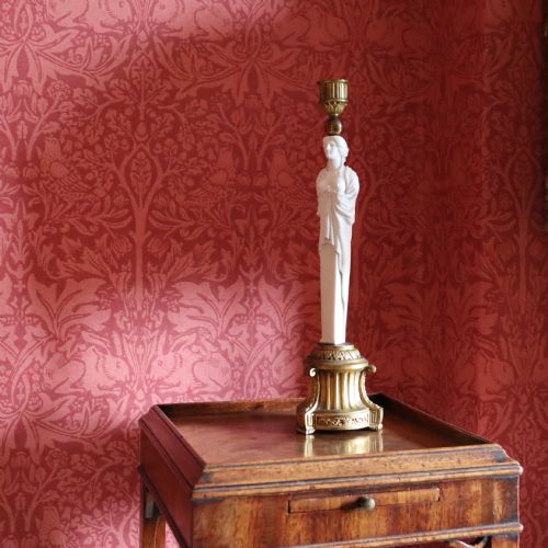 GRAND TOUR 19TH CENTURY GILT BRONZE CANDLESTICK WITH CARYATID BISCUIT SHAFT - ADDITIONAL PHOTO 5