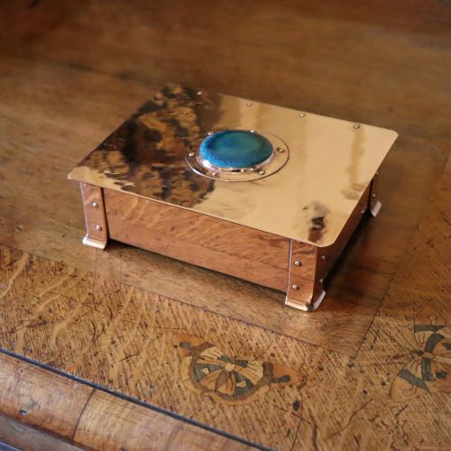 A COPPER ARTS CRAFTS BOX ATTRIBUTED TO A E JONES - ADDITIONAL PHOTO 2