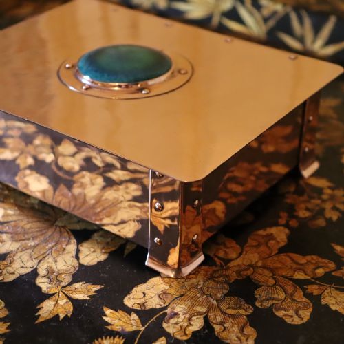 A COPPER ARTS CRAFTS BOX ATTRIBUTED TO A E JONES - ADDITIONAL PHOTO 8