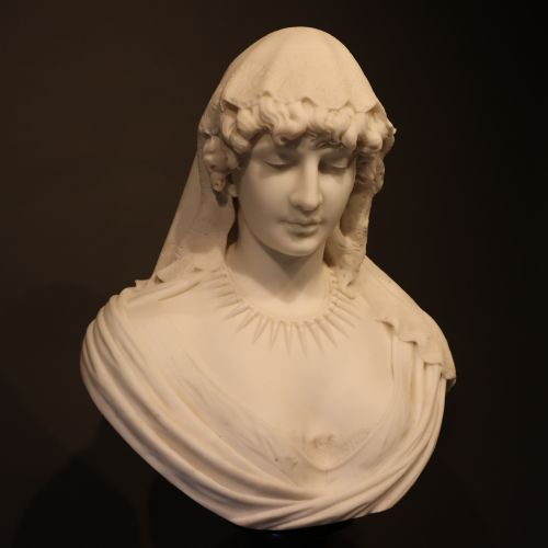 'LA BELLE ITALIENNE' A LARGE CARRARA MARBLE BUST OF A VEILED LADY ON A VERT DE MER MARBLE BASE - ADDITIONAL PHOTO 7