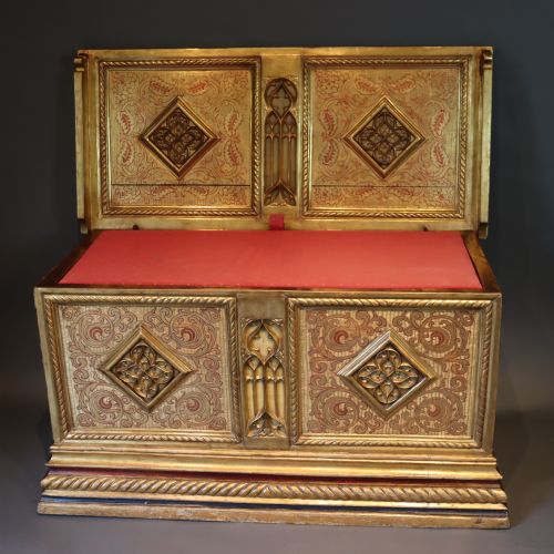 17TH CENTURY OR EARLIER ITALIAN GILT GOTHIC DECORATED WALNUT CASSONE CHEST - ADDITIONAL PHOTO 1