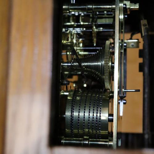 A LARGE VICTORIAN GOTHIC REVIVAL CARVED OAK WALL CLOCK BY W DAVIS AND SONS BIRMINGHAM CIRCA 1860 - ADDITIONAL PHOTO 5