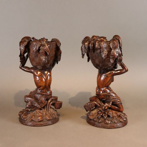 MID 19TH CENTURY CARVED FIGURES IN WALNUT - ADDITIONAL PHOTO 2