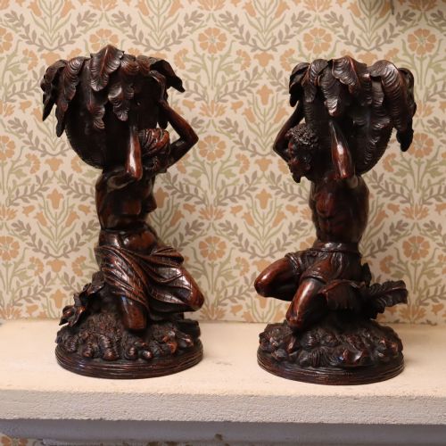 MID 19TH CENTURY CARVED FIGURES IN WALNUT - ADDITIONAL PHOTO 8