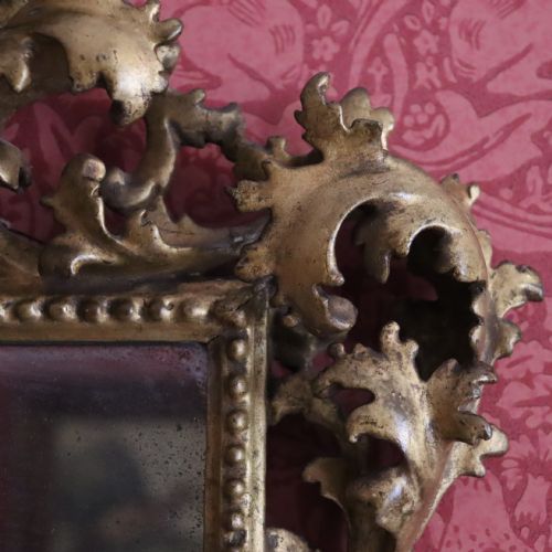 LATE 18TH CENTURY FLORENTINE CARVED GILTWOOD WALL MIRROR - ADDITIONAL PHOTO 3