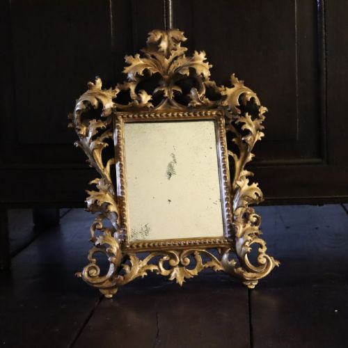 LATE 18TH CENTURY FLORENTINE CARVED GILTWOOD WALL MIRROR - ADDITIONAL PHOTO 6