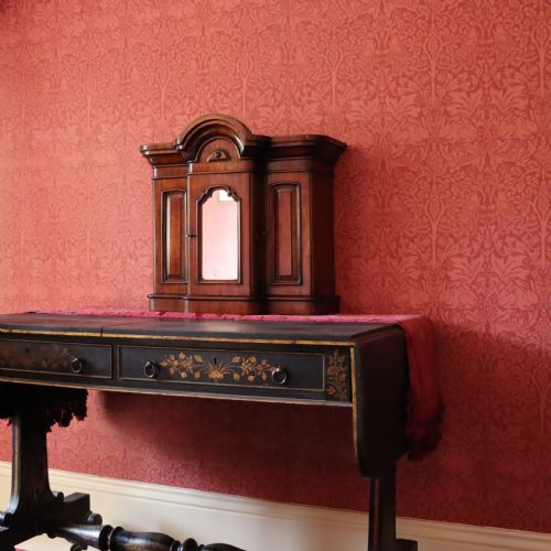 VICTORIAN APPRENTICEMINIATURE MAHOGANY BREAKFRONT WARDROBE - ADDITIONAL PHOTO 7