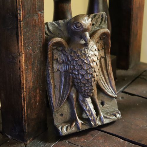 RARE ENGLISH 17TH CENTURY RELIGIOUS OAK CARVING OF THE VULNING PELICAN - ADDITIONAL PHOTO 2