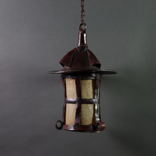 AN ARTS AND CRAFTS HAND STITCHED LEATHER AND VELUM LANTERN FULLY WORKING AND COMPLETE - ADDITIONAL PHOTO 1