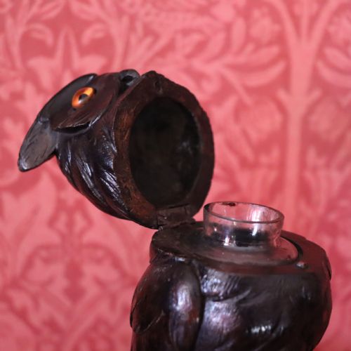 CHARMING LATE 19TH CENTURY BLACK FOREST OWL INK WELL - ADDITIONAL PHOTO 4