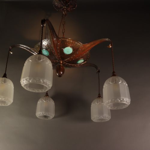 REMARKABLE ARTS CRAFTS HAMMERED COPPER ELECTROLIER WITH RUSKIN CABOCHONS CIRCA 1910 - ADDITIONAL PHOTO 1
