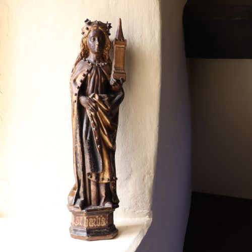 GERMAN 17TH CENTURY GILTWOOD AND POLYCHROME FIGURE OF SAINT BARBARA - ADDITIONAL PHOTO 1
