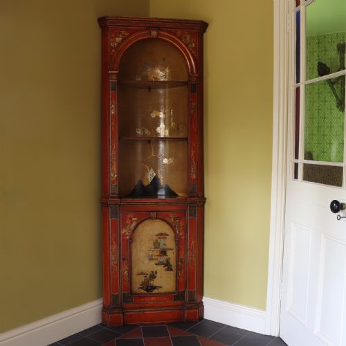 RED JAPANNED STANDING CORNER CUPBOARD CIRCA 1900 - ADDITIONAL PHOTO 1