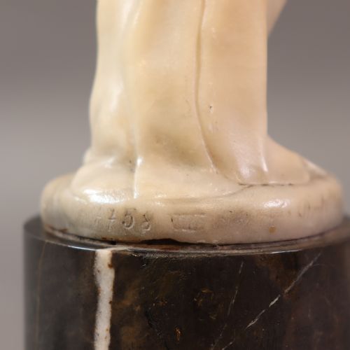 CARVED ALABASTER NUDE FIGURE BY FRITZ KOCHENDORFER CIRCA 1900 - ADDITIONAL PHOTO 5