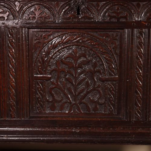 MID 17TH CENTURY OAK PANELLED COFFER - ADDITIONAL PHOTO 3