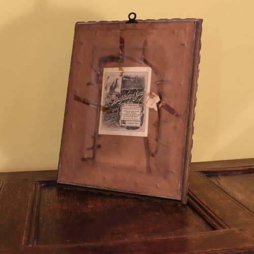 VICTORIAN TAXIDERMY RING NECKED PARAKEET IN PICTURE FRAME CASE BY WILLIAM BAZELEY SONS OF NORTHAMPTON CIRCA 1900 - ADDITIONAL PHOTO 2