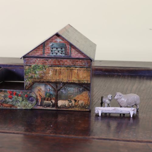 HUNTLEY PALMERS FARMHOUSE BISCUIT TIN - ADDITIONAL PHOTO 5