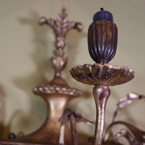A GEORGE III GILTWOOD AND GESSO THREE BRANCH WALL SCONCE - ADDITIONAL PHOTO 5