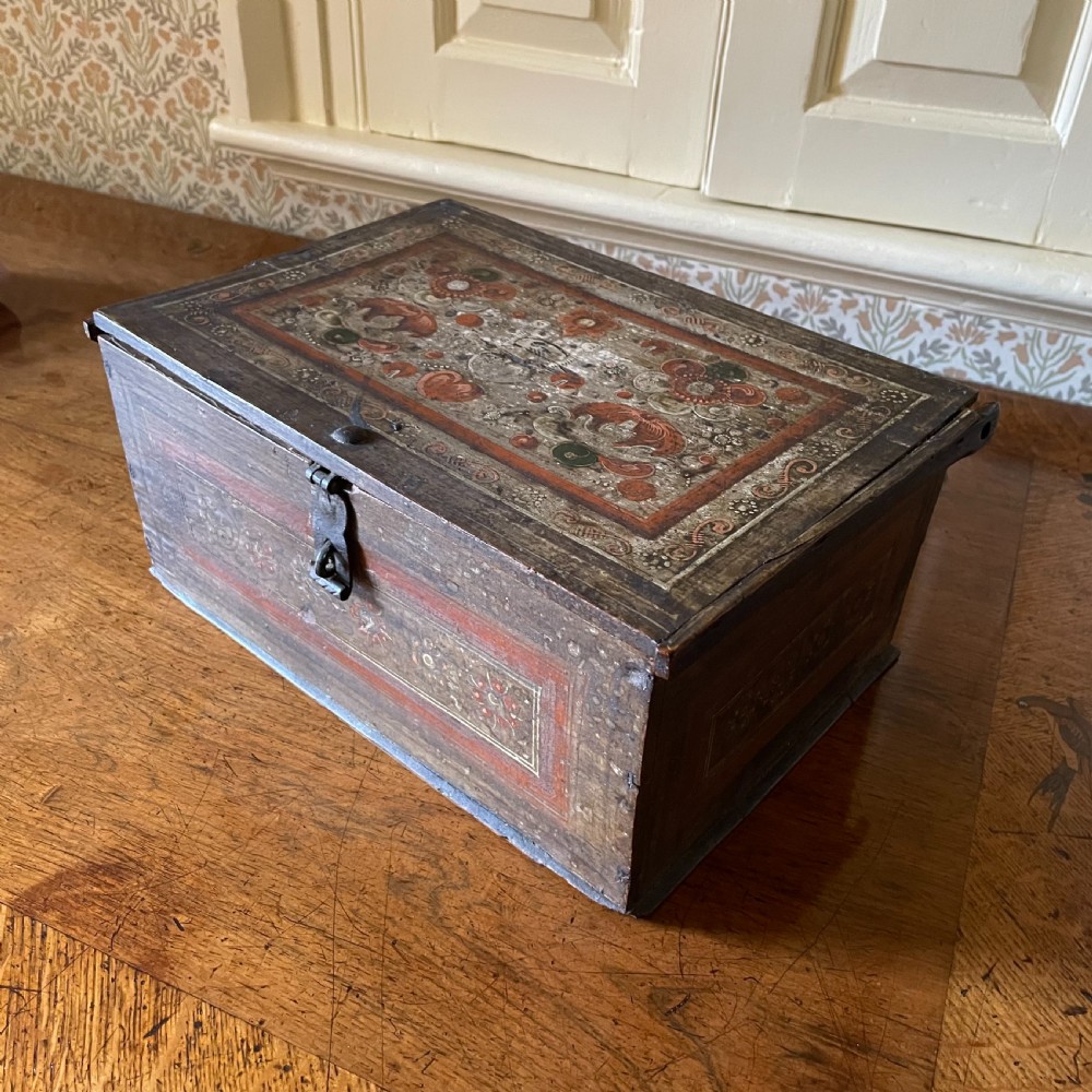 Early to Mid 19th Century Painted Tabletop Casket View III