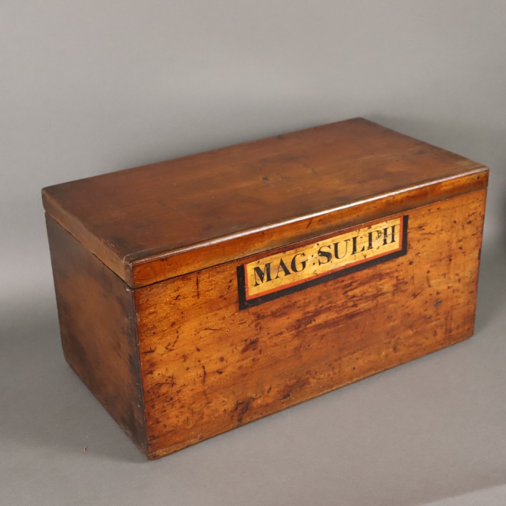 Apothecary box with gilt panel inscribed MAG: SULPH
