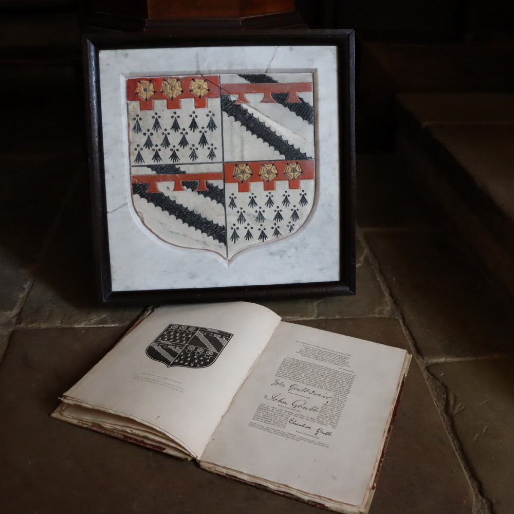 Early English coat of arms, Circa 1700. Complete with the “Grubbe Family” book