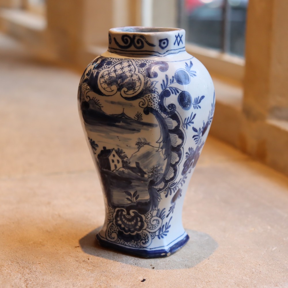 Mid 18th Century Delft small tin glazed earthen ware vase 