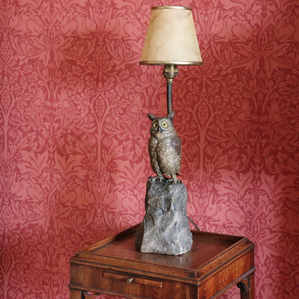 Austrian cold painted bronze – Long Eared Owl table lamp, by Bergman. Circa 1910
