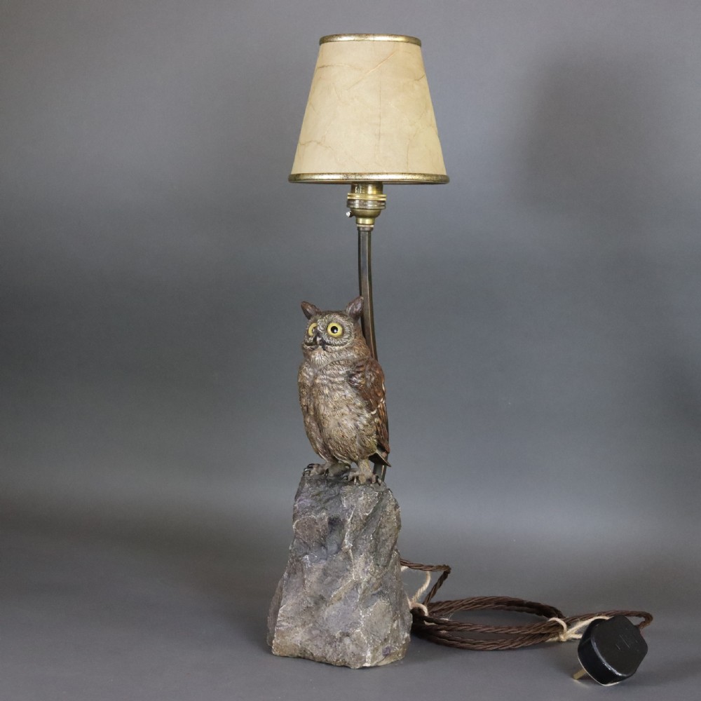 Austrian cold painted bronze – Long Eared Owl table lamp, by Bergman. Circa 1910 View III