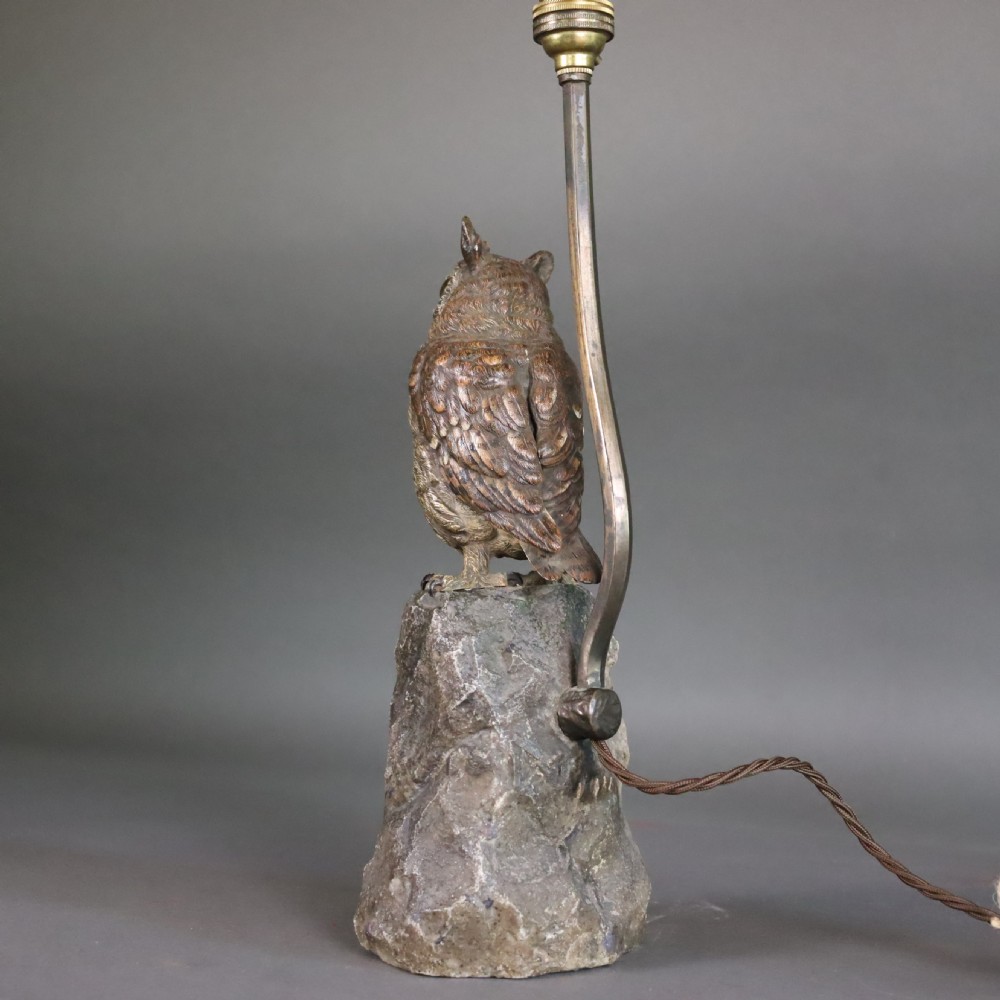 Austrian cold painted bronze – Long Eared Owl table lamp, by Bergman. Circa 1910 View VI