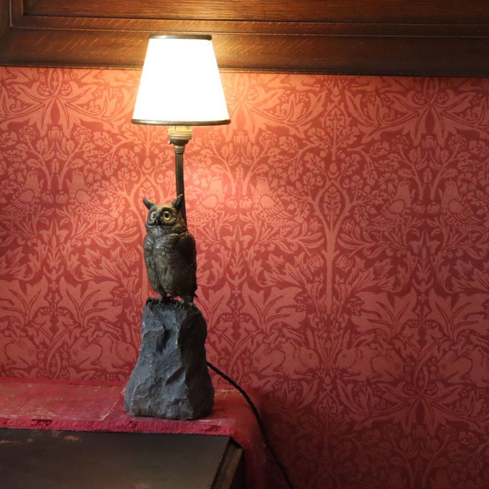 Austrian cold painted bronze – Long Eared Owl table lamp, by Bergman. Circa 1910 View IX