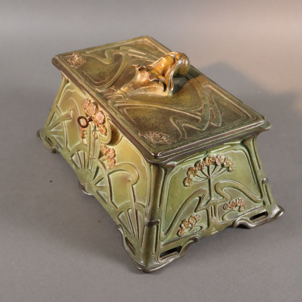 Art Nouveau bronze cold painted casket by E. Fres. Circa 1905 View XI